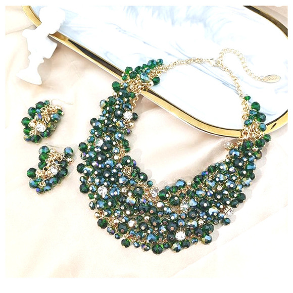 Christmas & St. Patricks Necklace Set Gold Dark Green Rhinestone Beaded Gems NEW - Picture 1 of 8